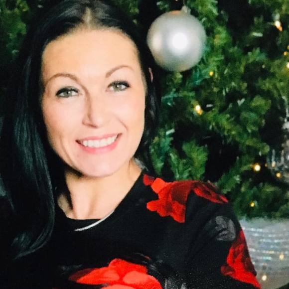 Meet your Posher, Lori - Picture 1 of 1